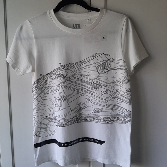 NWT Uniqlo Star Wars Millennium Falcon T-shirt - Picture 1 of 5